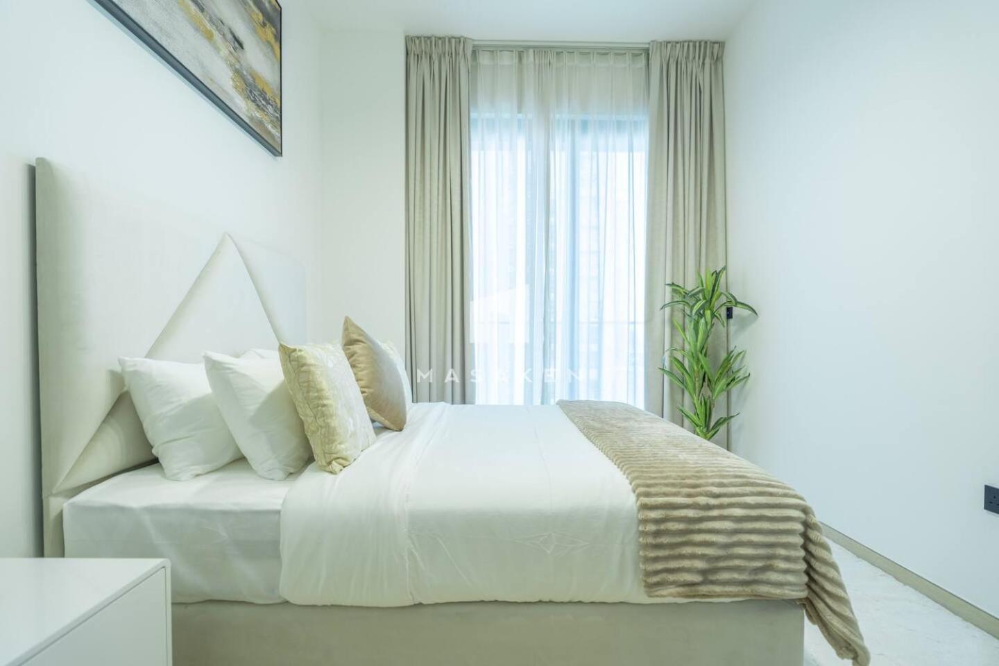 New 1 Bedroom With Balcony In Jvc