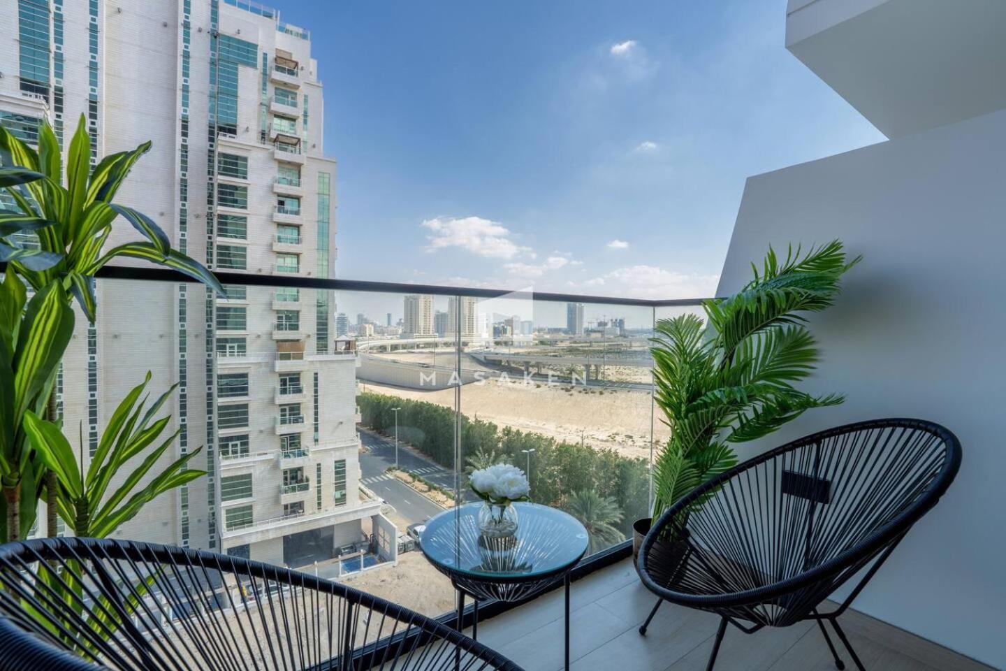 New 1 Bedroom With Balcony In Jvc Apartment *